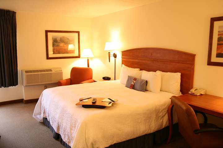 Hampton Inn St Charles St Peters Saint Charles Room photo